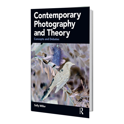 کتاب لاتین Contemporary Photography and Theory